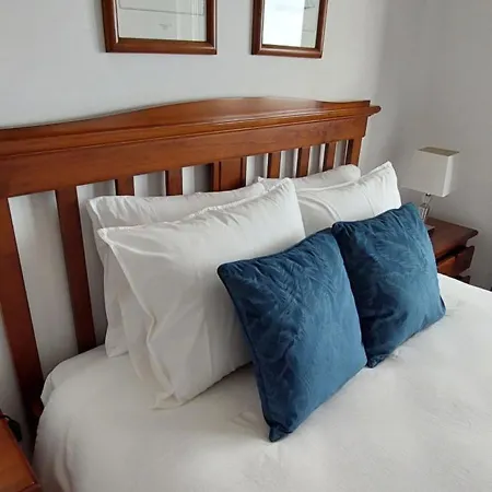 Pequena Baleia Bed & Breakfast Ferrel  Exterior photo