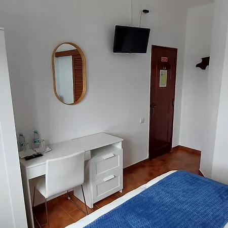 Pequena Baleia Bed & Breakfast Ferrel  Exterior photo