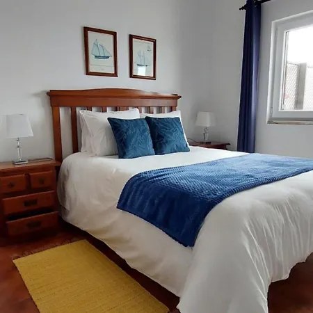 Pequena Baleia Bed & Breakfast Ferrel  Exterior photo
